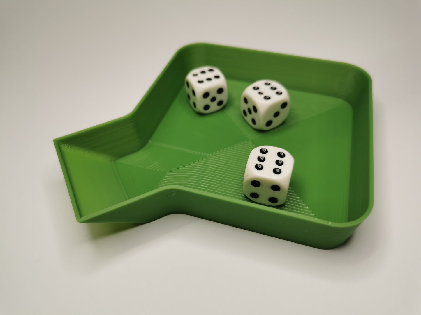 Spielsteinschale mit Schütte