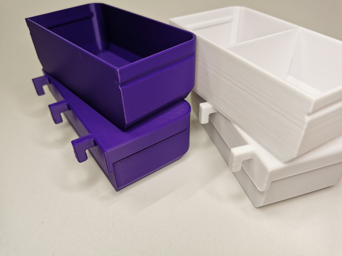 Große Schubladen-Box