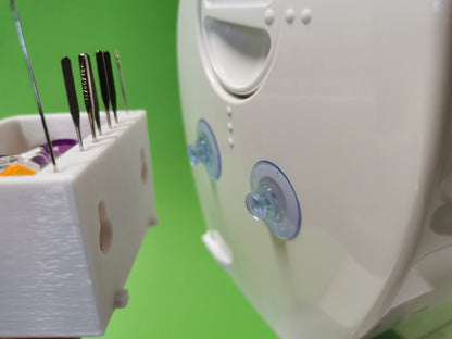 Nähmaschinen-Box mit Saugnäpfen