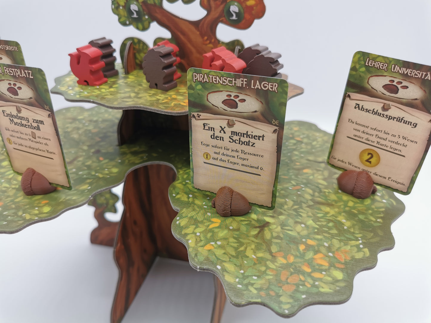 Eichel als Kartenhalter