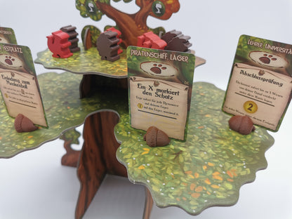 Eichel als Kartenhalter