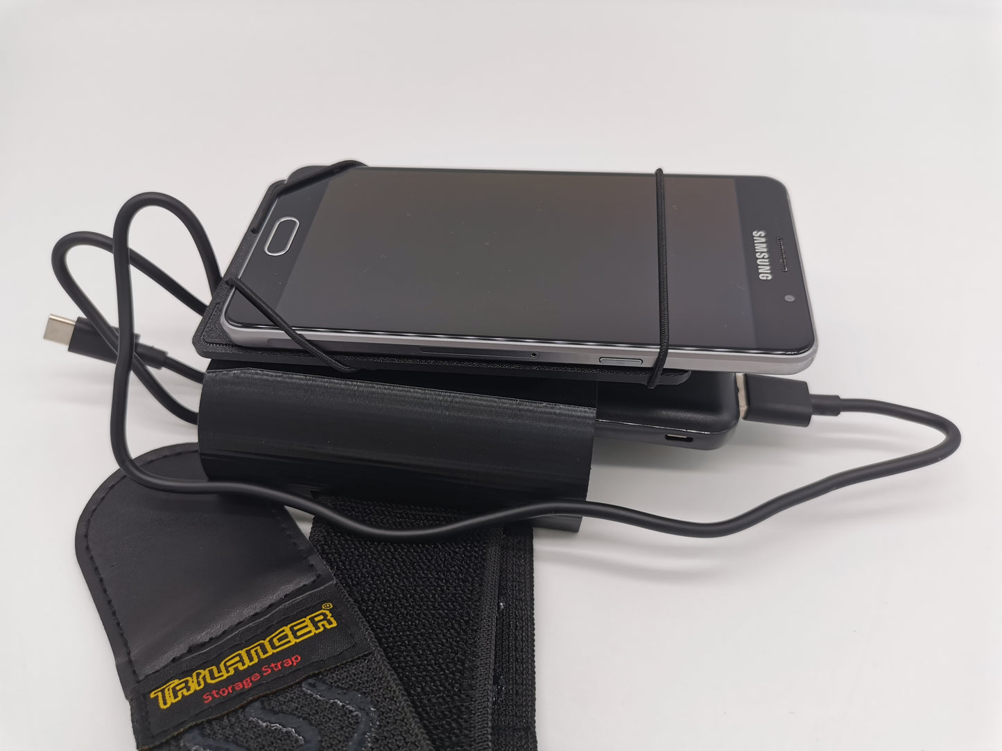 Handy- oder Tablet-Beinhalterung für Piloten