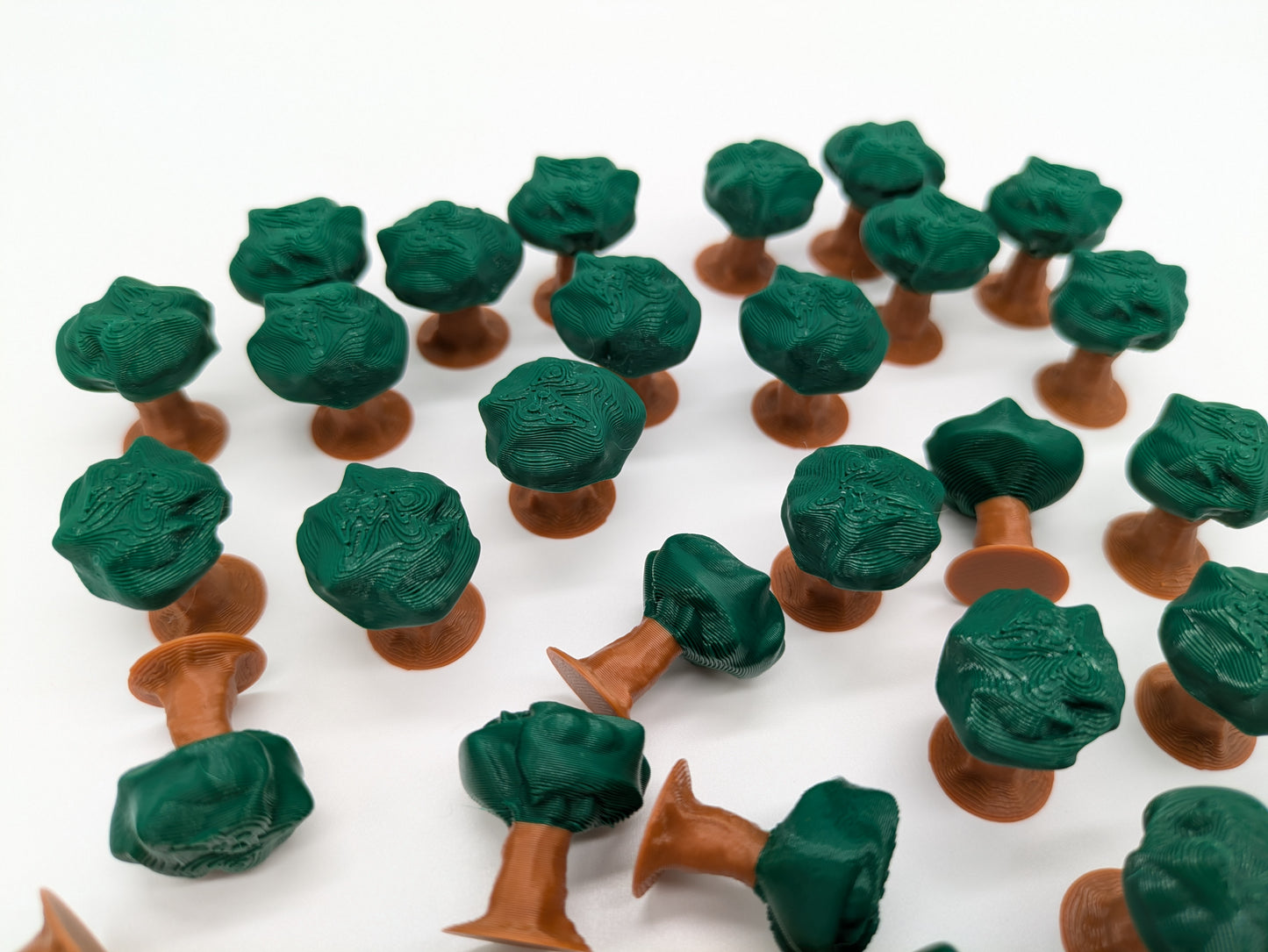 Pfotenmarker, Boote und Ressourcen-Token: Bäume, Wasserpflanzen, Samen